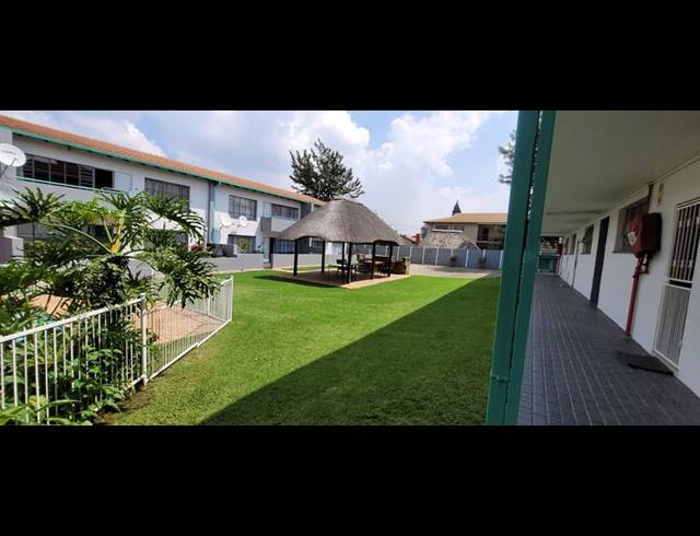 2 BEDROOM APARTMENT FOR SALE IN VERWOERDPARK